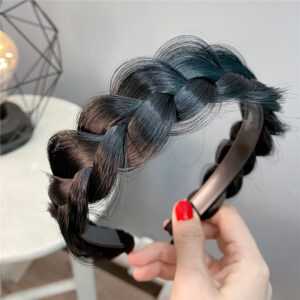 B152-1 three-strand braid natural black