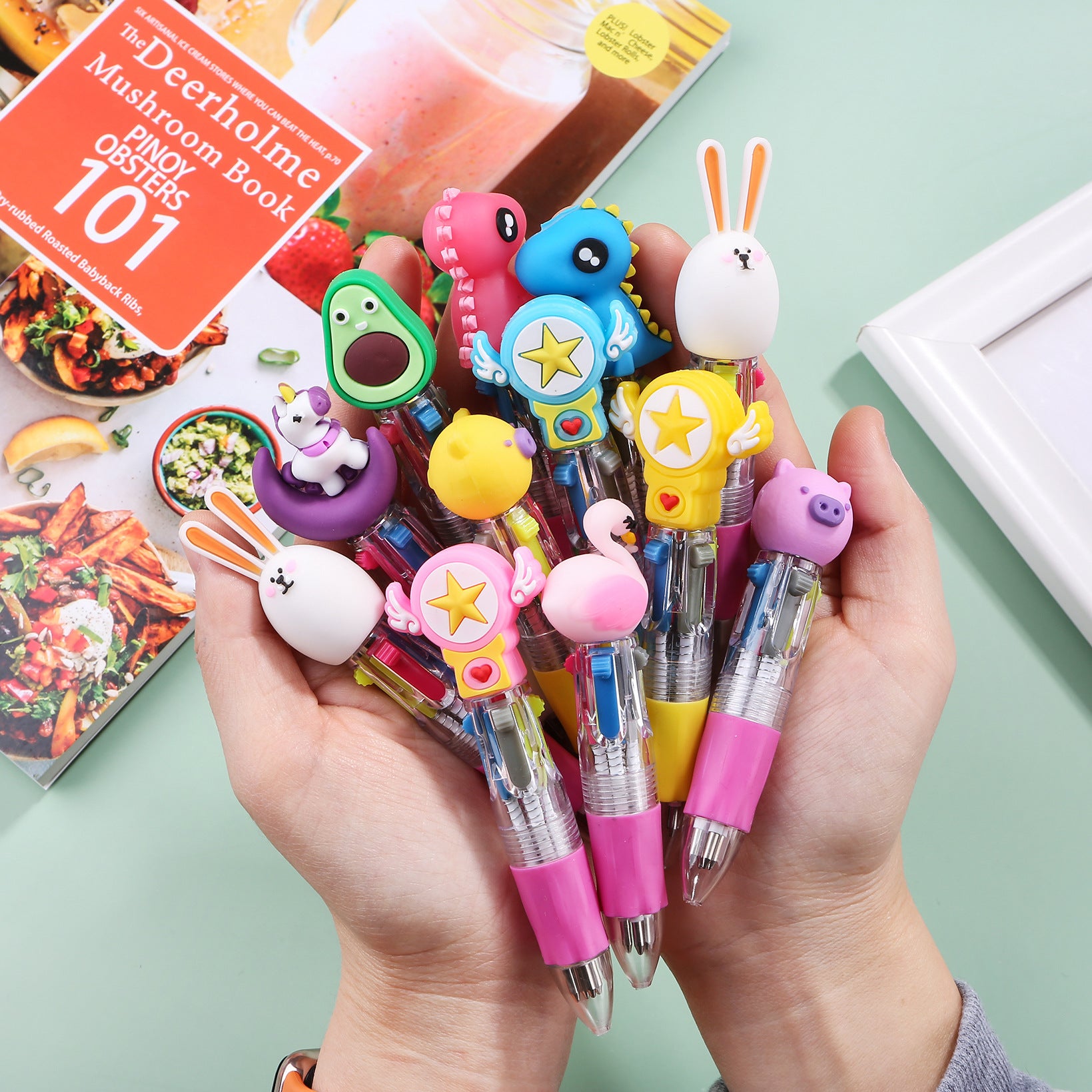 Wholesale Cartoon Cute Head Color Pushing Mini Four Color Plastic Ballint Pen
