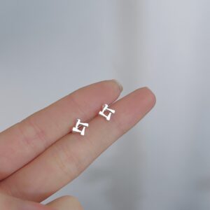 Geometric Four Corners [Silver]]