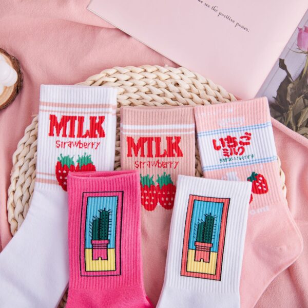 O1CN015wQTAj2LaJtLfjQX2_2214409469708-0-cib Wholesale Pink Strawberry Is Versatile and Wears Mid-socks Over The Collegiate Style