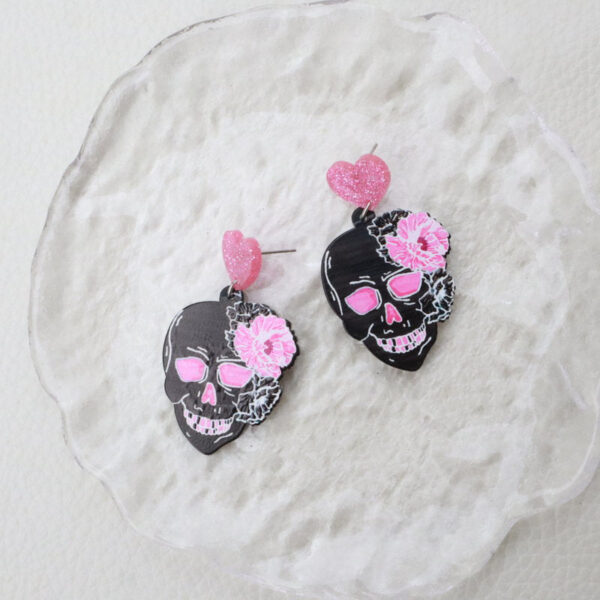O1CN0167S95E1tTALQ43aSS__2207988525902-0-cib Wholesale Acrylic Pink Skull Earrings Engraved Graffiti Heart