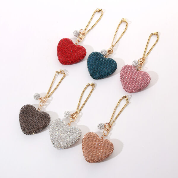 Wholesale Creative Love Fashion Water Diamond Peach Heart Car Keychains