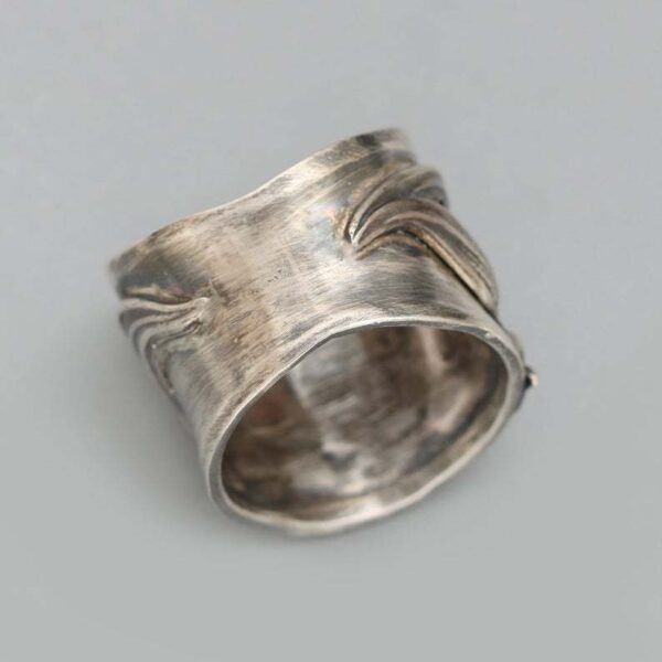 O1CN016PpfJI1TI0c2CAZh3_2206709272358-0-cib Wholesale Gothic Vintage Octopus Alloy Rings