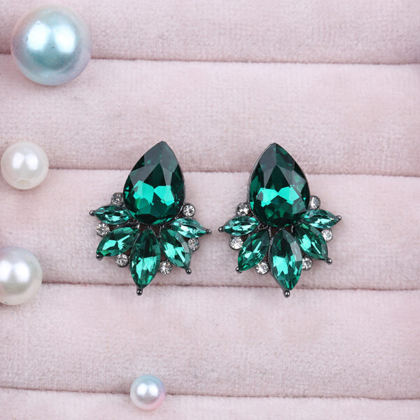 O1CN016YBdaV1W9Fsu7Rgry_2200726082745-0-cib Wholesale Crystal Multicolor Zinc Alloy Earrings