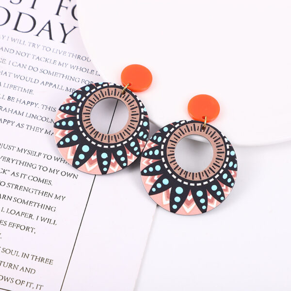 O1CN016ZuWNF1kPCNn5Xu4o_2212917204675-0-cib Wholesale Round Polka Dot Geometric Acrylic Earrings