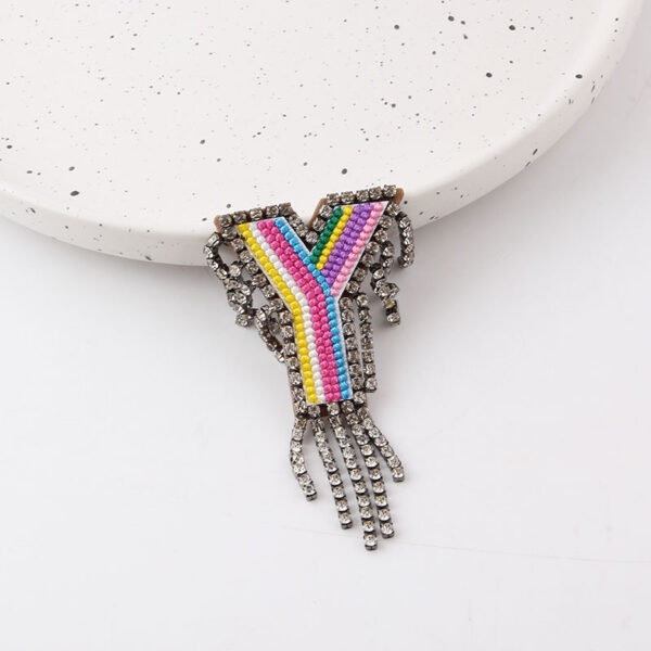 O1CN017CAOSb2LwImn3PYm0_3077749756-0-cib Wholesale Colorful Diamond Letter Tassel Brooch
