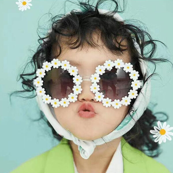 O1CN017ECX5P1mwIIBGc8C4_2209117205018-0-cib Wholesale PC Kids Cute Little Daisy Sunglasses