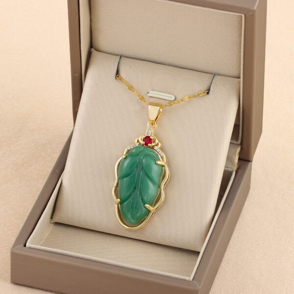 O1CN017ETQWf1xajQP94fIW_2213206166460-0-cib Wholesale of Green Imitation Chalcedony Stainless Steel Necklaces