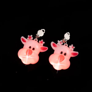 White deer head ear clip