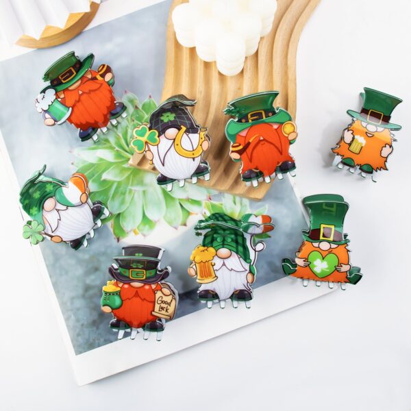 O1CN017RgCU825Adqg74vnf__2212693817486-0-cib Wholesale St. Patrick's Day Green Old Dwarf Shamrock Pvc 6cm Hair Clip