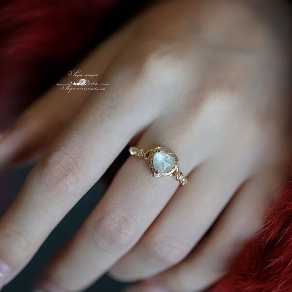 Wholesale Fantasy Natural Color Shell White Crystal Collage Ring