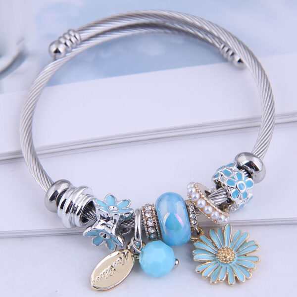 Wholesale Stainless Steel Wire Handmade Beaded Daisy Crystal Adjustable Bracelet