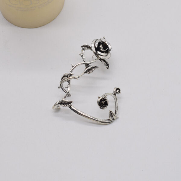 Wholesale Gothic Wind Metal Earrings Rose Earrings