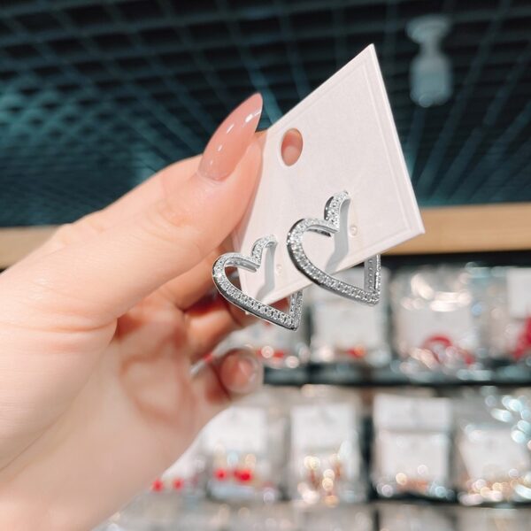 O1CN018H7HK31jNXMIsOdU4_3551054536-0-cib Wholesale Micropaved Zirconia Love Heart Earrings
