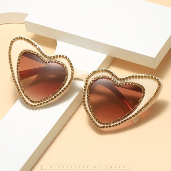 O1CN018IwKAx1GTqENpSqhl_6000000000624-0-cib Wholesale Stylish Sunglasses with Diamonds
