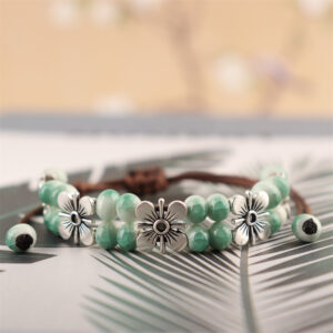 Ice crack green four-leaf clover