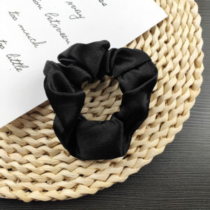 Satin large intestine hair band [black]]