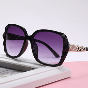 O1CN019WmLmE1zFmNQeaz3j__2200733896685-0-cib Wholesale PC Fashion Big Frame Sunglasses