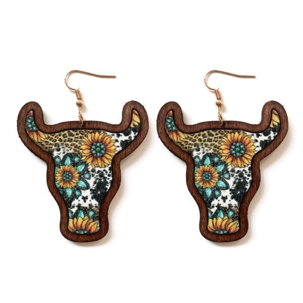 O1CN019aBfB41zp30e9WxuP_2215459036762-0-cib Wholesale Western Vintage Bull Head Inlaid Wooden Earrings