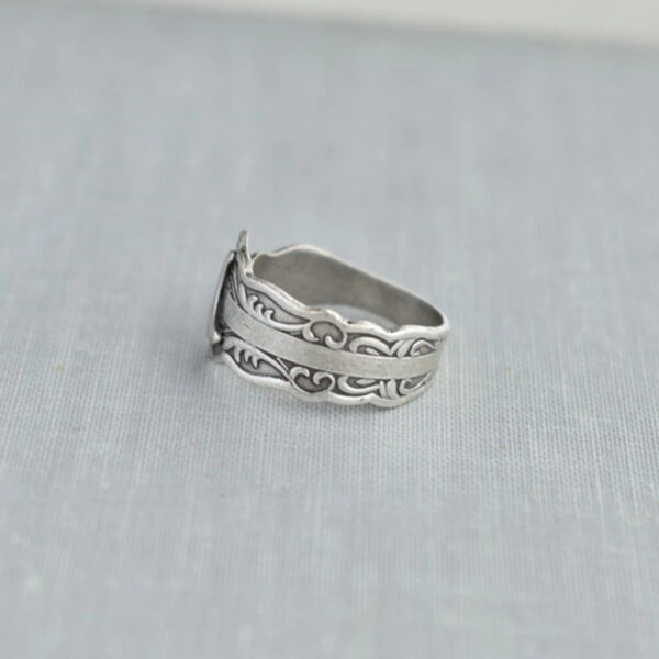 O1CN019djFqZ1yuiG2fw7AP_4284496639-0-cib Wholesale Alloy Vintage Temu Moon Flower Ring