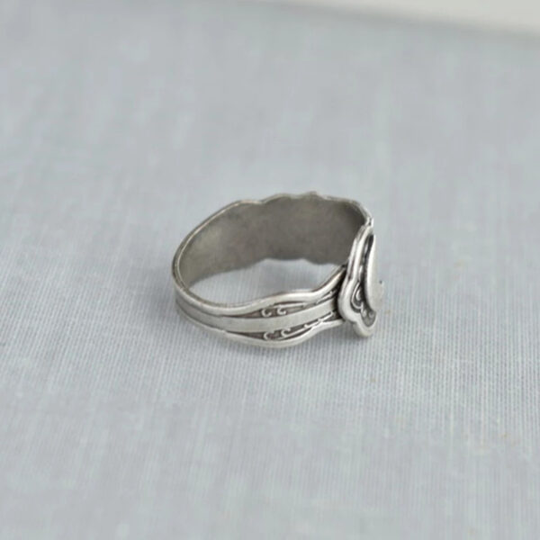 O1CN019qP8b51yuiGGOjRXH_4284496639-0-cib Wholesale Alloy Vintage Temu Moon Flower Ring