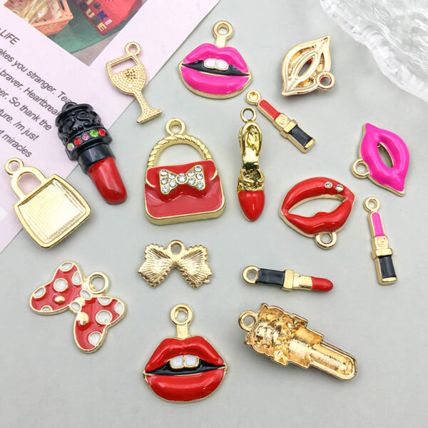 O1CN01A5aEZ52Hxtq1vzSQQ_2216061589218-0-cib Wholesale 1 Drop Oil Alloy Red Simulated Lipstick Bow DIY Pendant