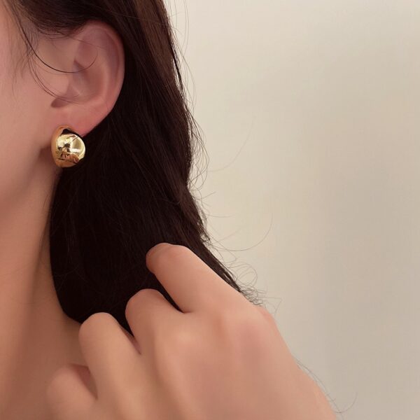 O1CN01AJfTK128NPcm3w9Gr_2259887920-0-cib Wholesale Irregular C-type Gild Earrings
