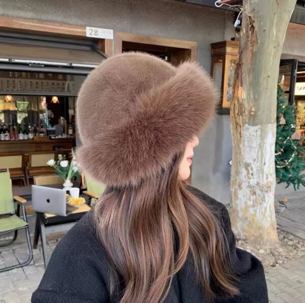 O1CN01APbxEy29oj3nB3hSF_2216235858115-0-cib Wholesale Fur Mink Fluffy Lady with A Plush Hat Around Her Head