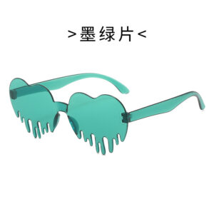 13. Dark green sheet