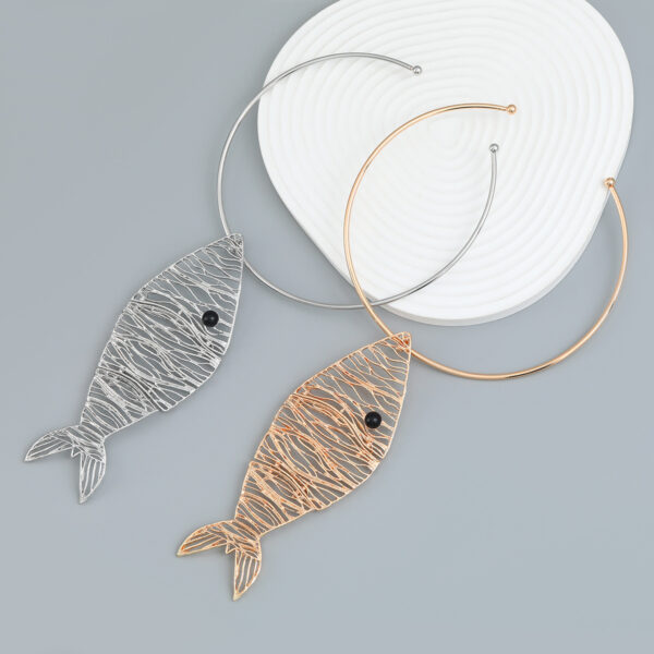 Wholesale Alloy Small Fish Pendant Earrings