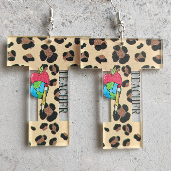 O1CN01B4QVvD1v6NrYOZGsY_2208452356123-0-cib Wholesale Leopard Pattern Ruler Apple Acrylic Earrings