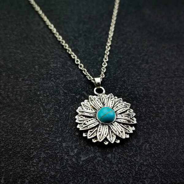 O1CN01BRmUMY1eqK8QxX2aN_2211101453922-0-cib Wholesale Vintage Boho Blue Turquoise Sunflower Necklace