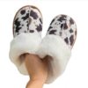 O1CN01Bc4xeR1pKgiNDo1E5_2211545615342-0-cib Wholesale Winter Home Cow Patterned Plush Slippers