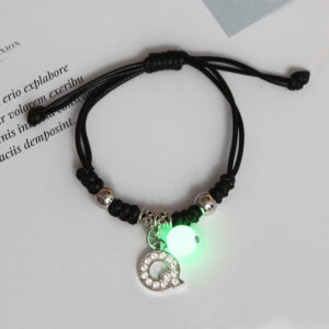 Letter Q [1 luminous bracelet]]