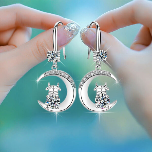 Wholesale Waterdrop Moon Diamond Alloy Earrings