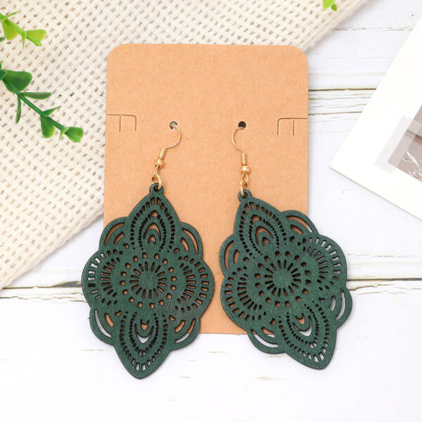O1CN01C7C2m51ftMZIMAT8O_3172764064-0-cib Wholesale Carved Pattern Pendant Vintage Elegant Earrings