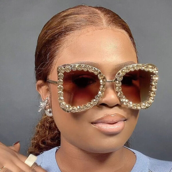 O1CN01CNu0jN1LDsKQeiBOY_2207131381266-0-cib Wholesale Square Frame Diamond and Pearl Temple PC Sunglasses