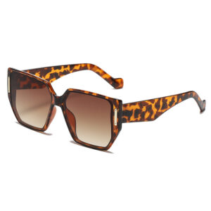 Leopard print frame tea piece