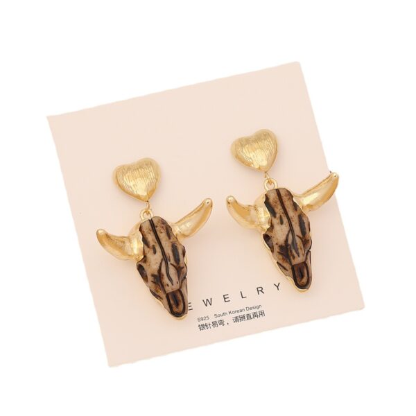 O1CN01CcytKB1Bs2nMAGnr7_0-0-cib Wholesale Vintage Bull Head Temperament Stainless Steel Earrings