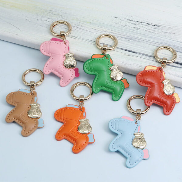 O1CN01Cgk8Ox24iFDIxoGmR__2208109567424-0-cib Wholesale Handmade Pony Pendant Made of Artificial Leather Keychains