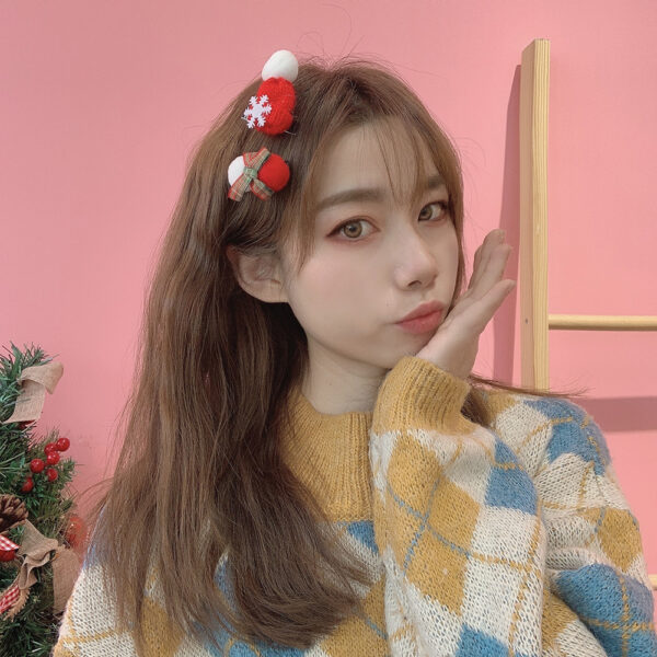 O1CN01CjfAzg1f6M0qSrV4S_2213322863957-0-cib Wholesale Christmas Tree Snowman Fabric Hairpins