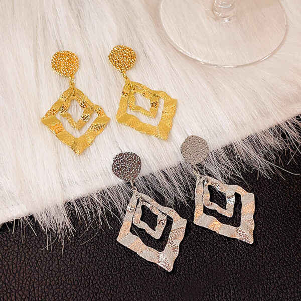 O1CN01CtSmof1onFftQcIxU_2059265269-0-cib Wholesale Irregular Embossed Rhombus Earrings