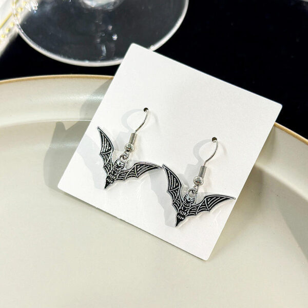 O1CN01DCFFZl1gDyMlkPADc_2215794694109-0-cib Wholesale Halloween Bat Alloy Earrings