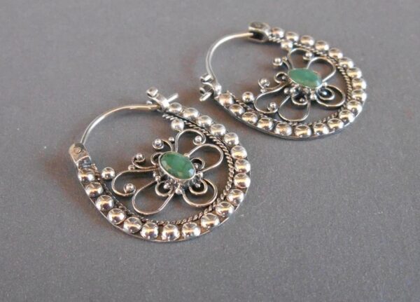 Wholesale Vintage Hollow Emerald Alloy Earrings