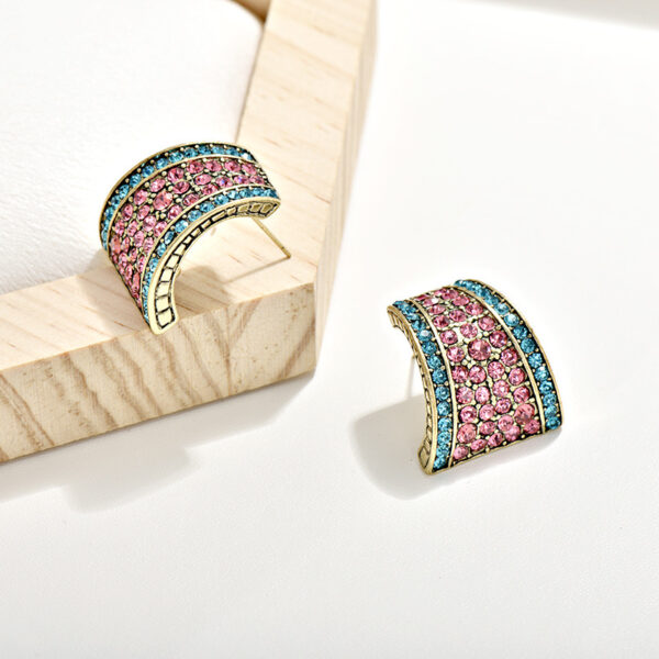 Wholesale Heavy Industry Trapeze Color Diamond C Shape Alloy Earrings