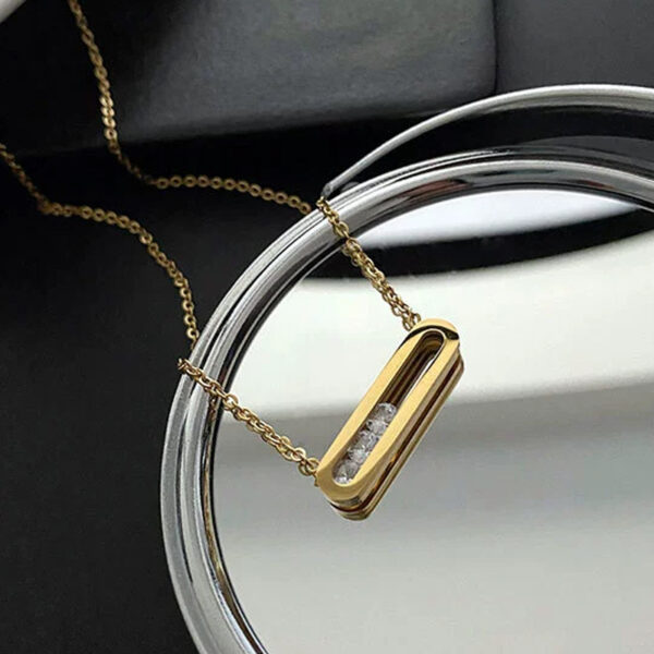 Wholesale Oval Geometric Frame Dynamic Zircon Titanium Steel Necklace