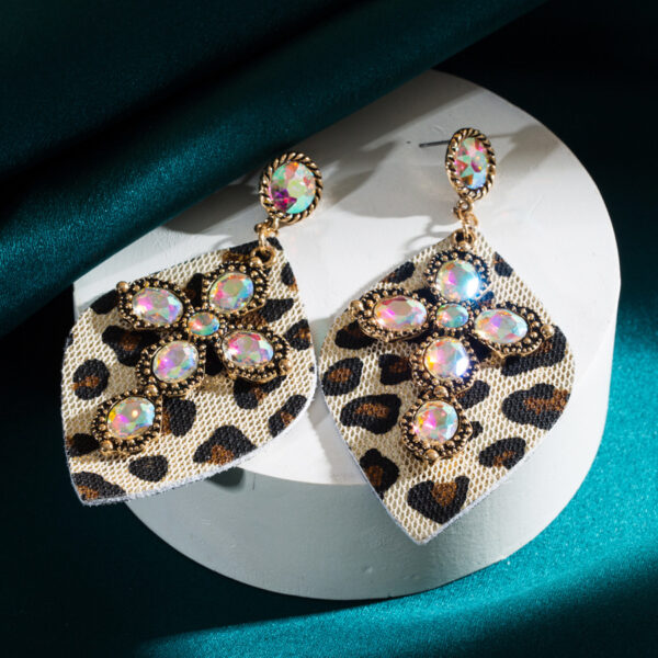 O1CN01DU4y002LDsVrOYKSJ_2206398079659-0-cib Wholesale Vintage Western Leopard Print Inlaid Turquoise Leather Earrings