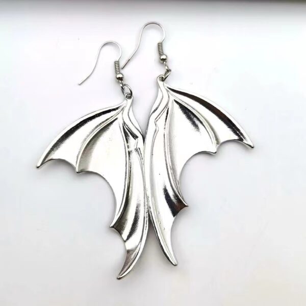 O1CN01DVCL9i1POBcH6n52C_2213249061830-0-cib Wholesale Vintage Goth Theme Bat Alloy Earrings