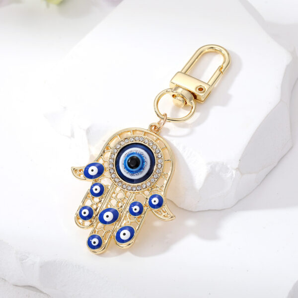 Wholesale Hand of Fatima Drip Oil Devil Eye Pendant Keychains