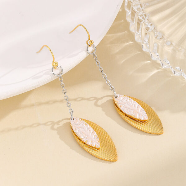 O1CN01Db0CDu1TI0ll6XNai_2206709272358-0-cib Wholesale Long Leaf Alloy Earrings